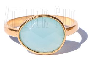 Handgemaakte goud op Sterling zilveren ring met een facet geslepen Aqua Chalcedoon edelsteen.