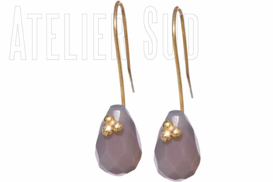 amy-grijze-chalcedoon-handgemaakte-oorbellen