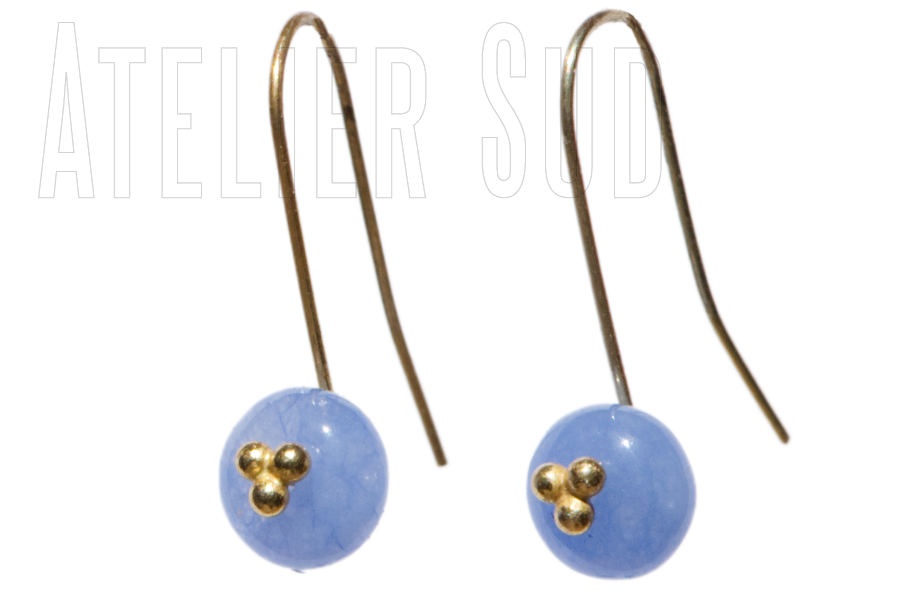 handgemaakte oorbellen amy chalcedoon blauw